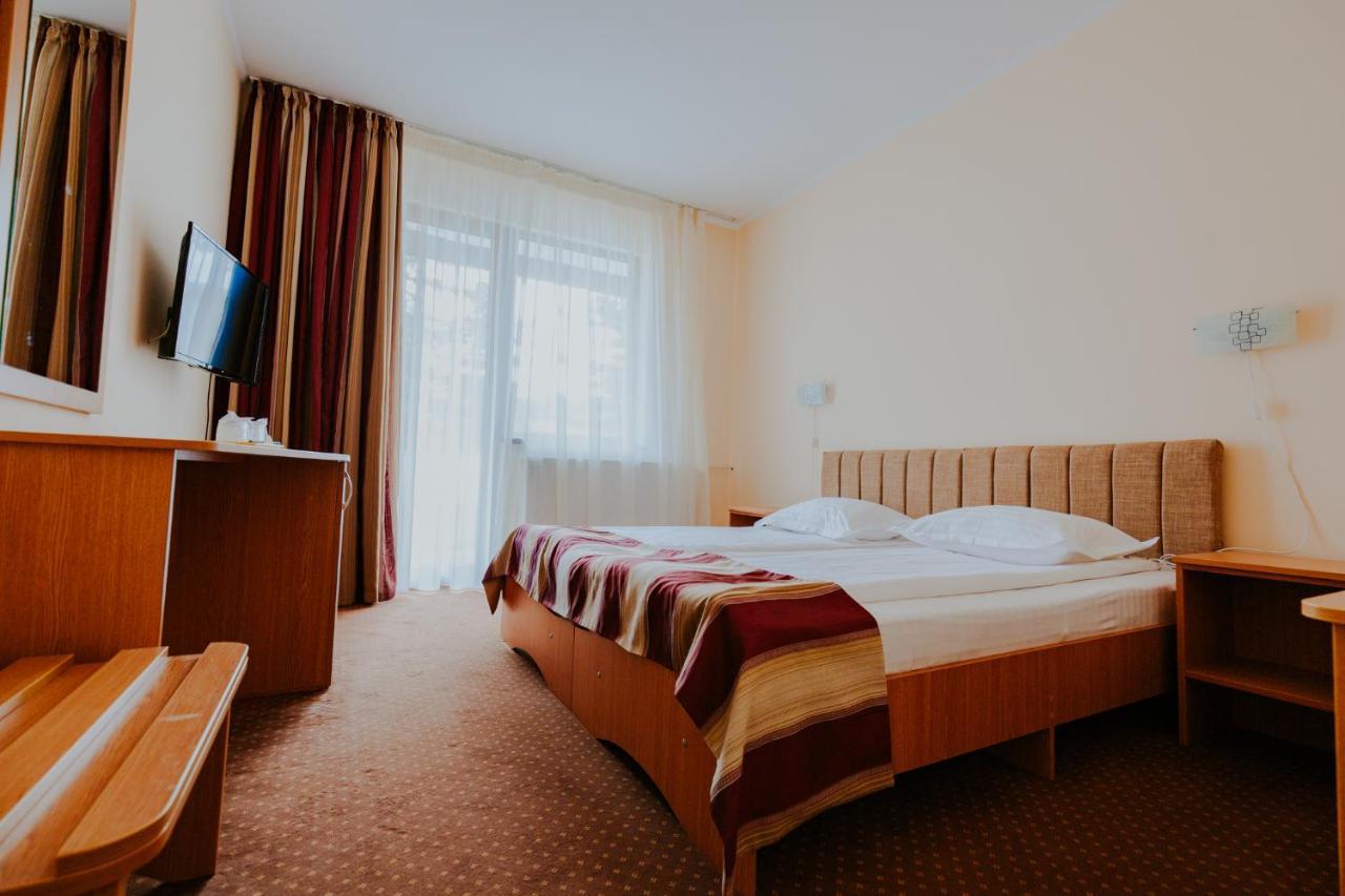 Hotel Tusnad バイレ・トゥシュナド エクステリア 写真