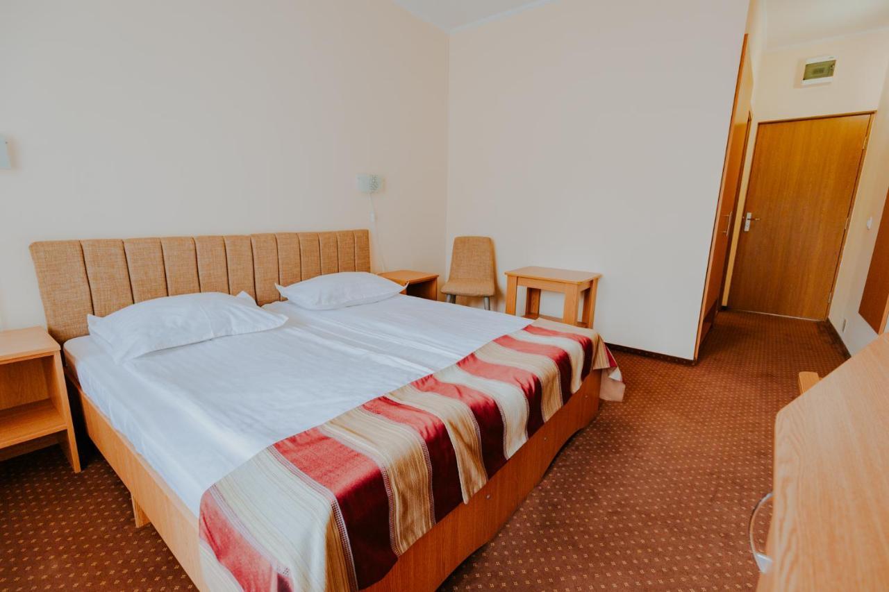 Hotel Tusnad バイレ・トゥシュナド エクステリア 写真