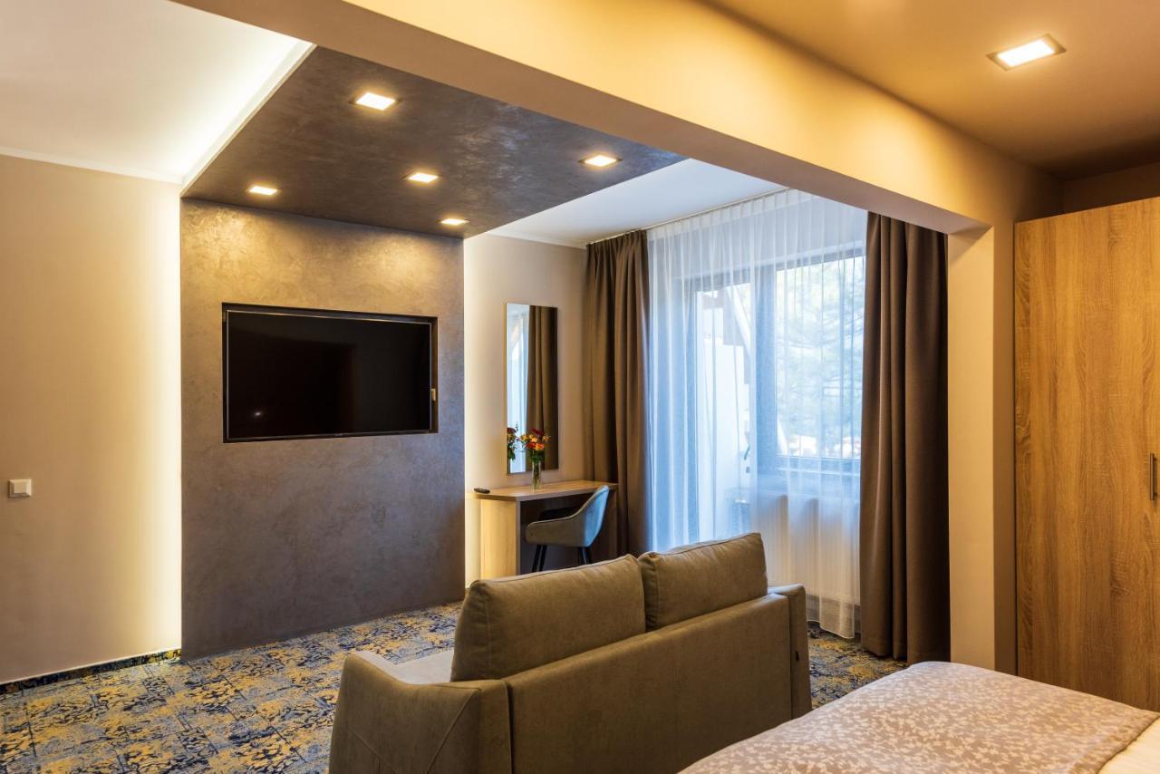 Hotel Tusnad バイレ・トゥシュナド エクステリア 写真