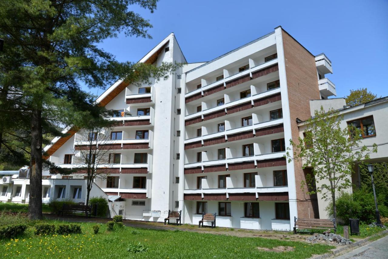 Hotel Tusnad バイレ・トゥシュナド エクステリア 写真